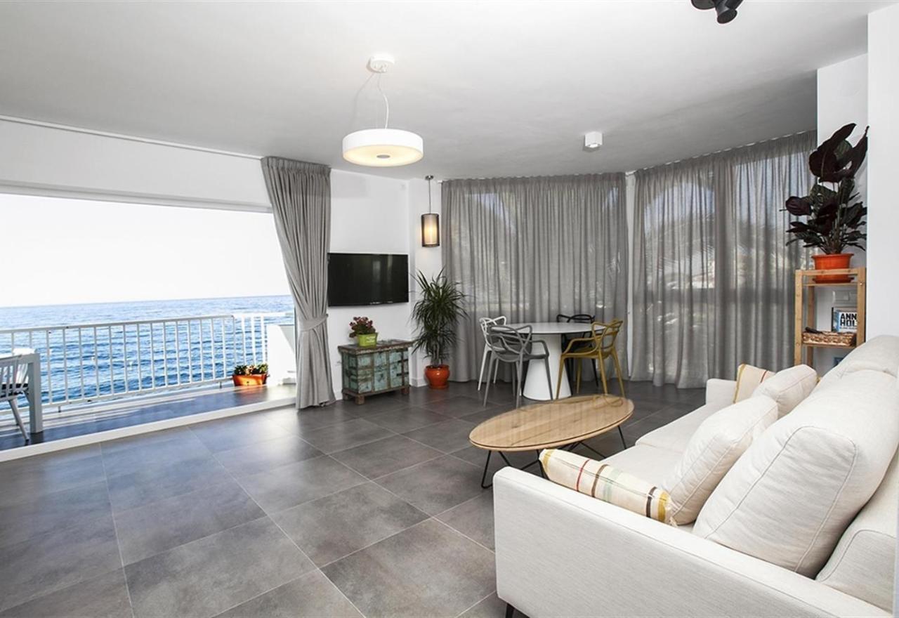 Super Front Line Modern New Apartm نيرخا المظهر الخارجي الصورة